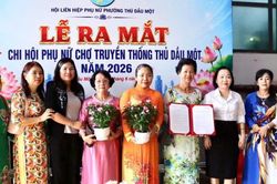 Phường Thủ Dầu Một ra mắt chi hội phụ nữ chợ truyền thống và đồng hành an sinh cùng tiểu thương