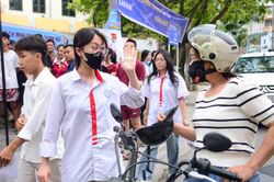 Thí sinh Thanh Hóa hào hứng bước vào kỳ thi tốt nghiệp THPT năm 2026
