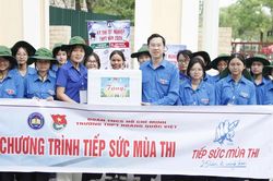 Bắc Ninh: Hơn 4.000 tình nguyện viên "tiếp sức" sĩ tử đi thi