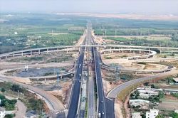 Giữ rừng để phát triển bền vững