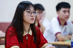 Thi tốt nghiệp THPT 2026: Xem gợi ý giải đề thi môn Toán tại đây