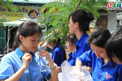 Rà soát tư trang trước giờ thi để tránh vi phạm đáng tiếc