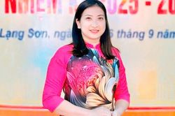 Những bông hoa thi đua
