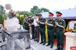 Lấy mẫu xác định danh tính hài cốt liệt sĩ tại Nghĩa trang liệt sĩ phường Tô Hiệu