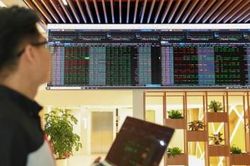 Chứng khoán ngày 11/6: VN-Index giảm điểm, thanh khoản xuống mức thấp nhất trong hơn một năm