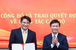Trao Quyết định bổ nhiệm Phó Vụ trưởng Vụ Văn hóa và Xã hội