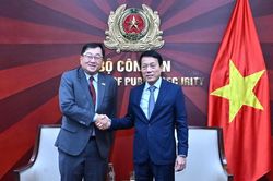 Bộ trưởng Lương Tam Quang tiếp Đại sứ Malaysia đến ch&agrave;o x&atilde; giao nh&acirc;n dịp kết th&uacute;c nhiệm kỳ c&ocirc;ng t&aacute;c tại Việt Nam