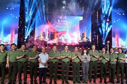 'Tổ quốc bình yên' - Hành trình nghệ thuật tôn vinh lực lượng An ninh nhân dân