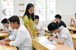 Hơn 129.000 thí sinh Hà Nội bước vào kỳ thi tốt nghiệp THPT