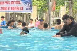 Phòng chống đuối nước hiệu quả từ lớp dạy bơi miễn phí