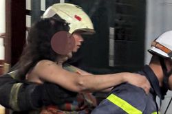 Kịp thời cứu nạn 4 người thoát khỏi đám cháy lúc rạng sáng