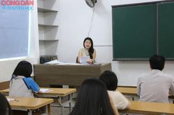 12 thí sinh bị đình chỉ do sử dụng điện thoại, tài liệu trong buổi thi môn Ngữ văn