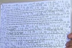 Sĩ tử viết kín đề thi Ngữ văn những dòng chữ cầu nguyện gây sốt mạng xã hội