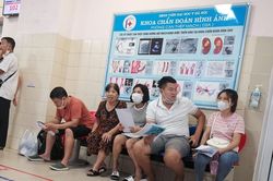 Cách tính mức thanh toán Bảo hiểm y tế khi khám trái tuyến từ 1/7