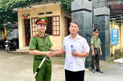 Bí thư Chi bộ 36 tuổi ở Lào Cai dự thi tốt nghiệp trung học phổ thông