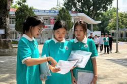 Thí sinh hoàn thành môn thi đầu tiên Kỳ thi tốt nghiệp THPT năm 2026