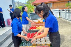Những bữa cơm nghĩa tình tiếp sức sĩ tử mùa thi