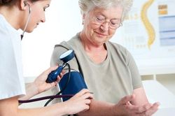 Các chuyên gia cho biết, không phải loại chất béo nào cũng gây hại. Một số thực phẩm giàu chất béo lành mạnh, thậm chí còn hỗ trợ cải thiện sức khỏe mạch máu và góp phần kiểm soát huyết áp.