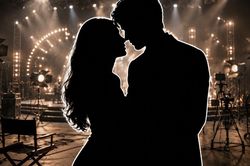 Dân mạng soi loạt dấu hiệu lạ: Cặp sao hạng A showbiz Việt nghi bí mật yêu suốt 3 năm là ai?