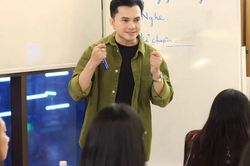 Học vấn 'khủng' và sự nghiệp nghệ thuật của ca sĩ Nam Cường trước khi 'biến mất'