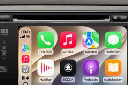 CarPlay trên iOS 27 lần đầu hỗ trợ xem video trực tiếp trên màn hình xe