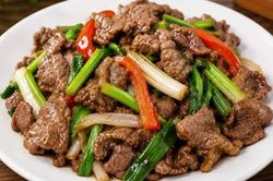 Xào thịt bò mãi vẫn dai? Bí quyết nằm ở mức lửa và 5 mẹo đơn giản ít người để ý