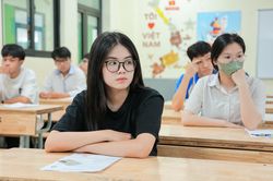 Hơn 1,2 triệu thí sinh bước vào môn thi đầu tiên kỳ thi tốt nghiệp THPT 2026