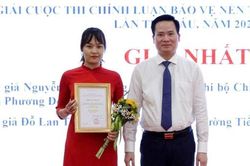 Phường Phúc Lợi trao giải Cuộc thi chính luận về bảo vệ nền tảng tư tưởng của Đảng