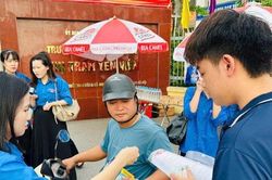 Điểm chờ nghĩa tình tiếp sức thí sinh vượt 'vũ môn'