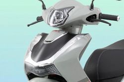 Lái xe máy điện giá 27 triệu đồng đẹp như SH pin LFP sạc siêu nhanh, đi tới 120 km/lần sạc, rẻ hơn Vision