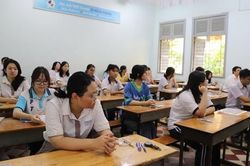 Hơn 500 thí sinh vắng thi môn Ngữ văn tại TPHCM, một thí sinh phải nhập viện cấp cứu