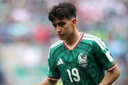 Cầu thủ 17 tuổi phá kỷ lục World Cup