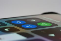 Đừng tắt Bluetooth trên iPhone, Samsung nữa