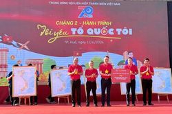 Hơn 2.000 thanh niên tham gia Hành trình 'Tôi yêu Tổ quốc tôi' tại Huế