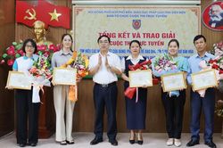 Trao giải Cuộc thi tìm hiểu các nghị quyết của Đảng và pháp luật về đạo đức công vụ