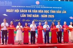 Đấu tranh bảo vệ nền tảng tư tưởng của Đảng: Lan tỏa tri thức chính thống, góp phần nâng cao nhận thức chính trị từ cơ sở