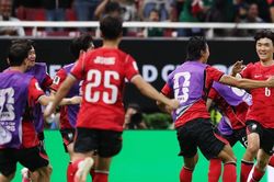 Hàn Quốc lội ngược dòng ấn tượng trước Cộng hòa Séc