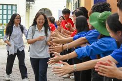 [Ảnh] Nhìn lại những khoảnh khắc đáng nhớ về kỳ thi tốt nghiệp trung học phổ thông 2026