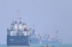 Iran rò rỉ 'thỏa thuận với Mỹ', yêu cầu 300 tỉ USD tái thiết