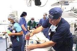 Thực hiện miễn phí 78 ca phẫu thuật về mắt cho người bệnh có hoàn cảnh khó khăn