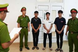 Khởi tố 3 'quái xế'