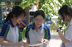Khánh Hòa: 3 thí sinh bị đình chỉ thi vì sử dụng điện thoại