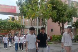 Thi tốt nghiệp THPT 2026: 74 thí sinh bị đình chỉ thi, chưa ghi nhận tiêu cực