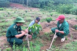 'Gieo niềm tin' trên biên giới Dục Nông
