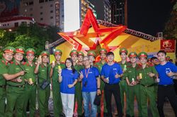 Vinamilk mang đến những trạm tiếp năng lượng giữa Gala 'Tổ quốc b&igrave;nh y&ecirc;n'
