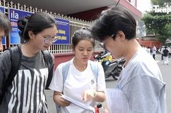 [Video] Thí sinh thi tốt nghiệp THPT 2026: Người nói khỏe, kẻ than 'khoai'