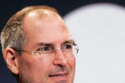 Từ khóa 'Steve Jobs là ai' tăng chóng mặt