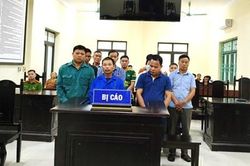 Đánh liêng mừng tất niên, 11 bị cáo lĩnh án