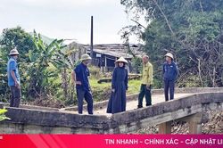 Cầu qua sông Nhà Lê bị gãy, hàng trăm hộ dân gặp khó