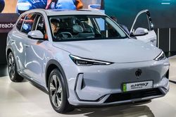 SUV hạng C mạnh 218 mã lực, nội thất tiện nghi, giá gần 770 triệu đồng
